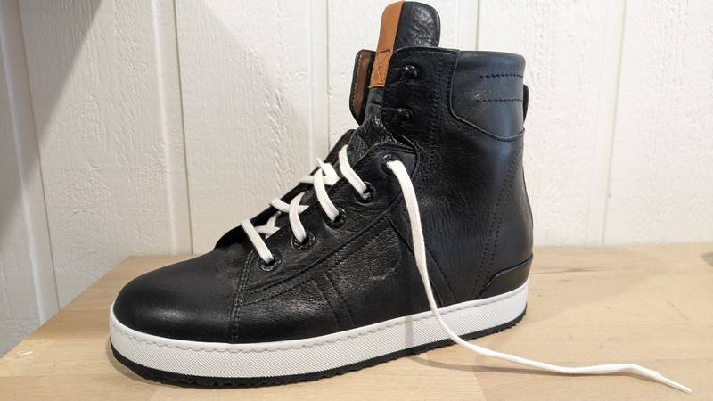 Sneakers homme, chaussures orthopédiques sur mesure La Maison ETCHEVERRY, Pessac